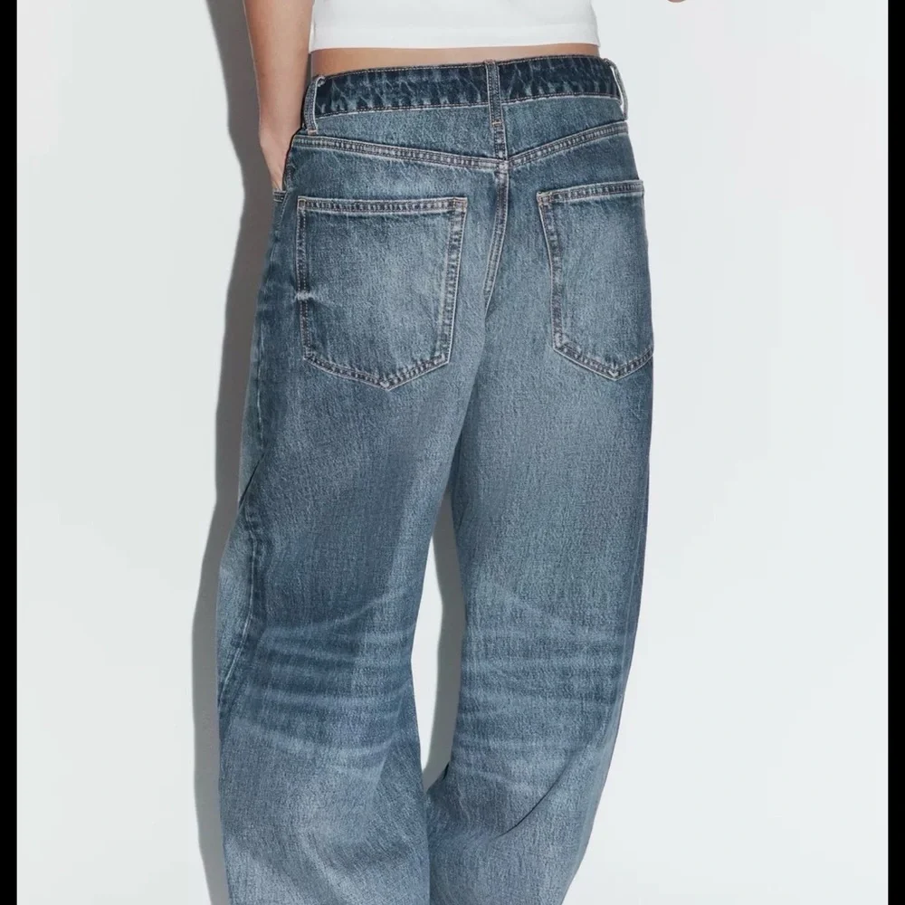 Zara Oversized Wide-Leg Washed Denim Jeans - Light Blue - Picture 5 of 10